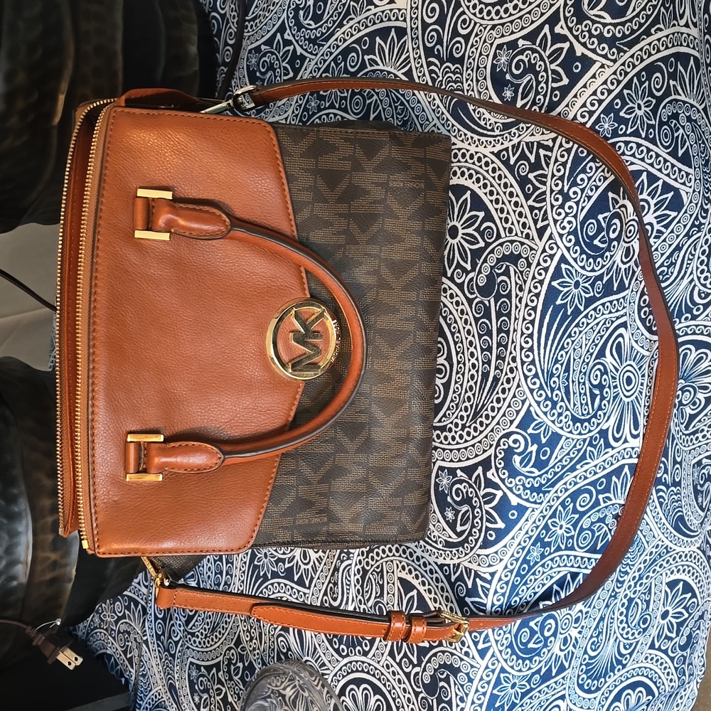 Michael Kors purse